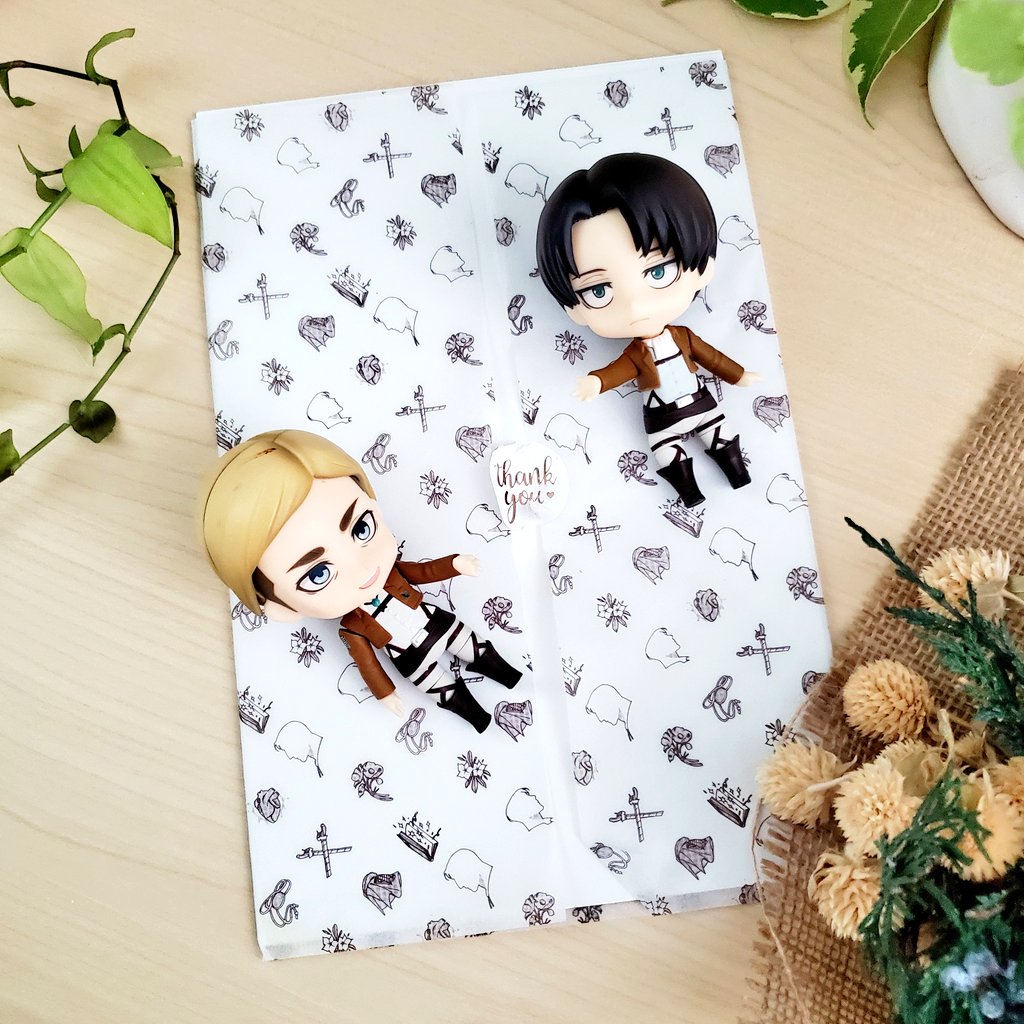 EsmithWidow's tweet image. Tried to take some aesthetic✨️ pics of my eruri💖 wedding zine.☺️

Everything is so incredibly, unbelievably gorgeous!✨️😍 

Thank you so much to everyone who contributed especially @eruri_wedding @_45789 &amp;amp; @HAEDRAULICS 🙏💕