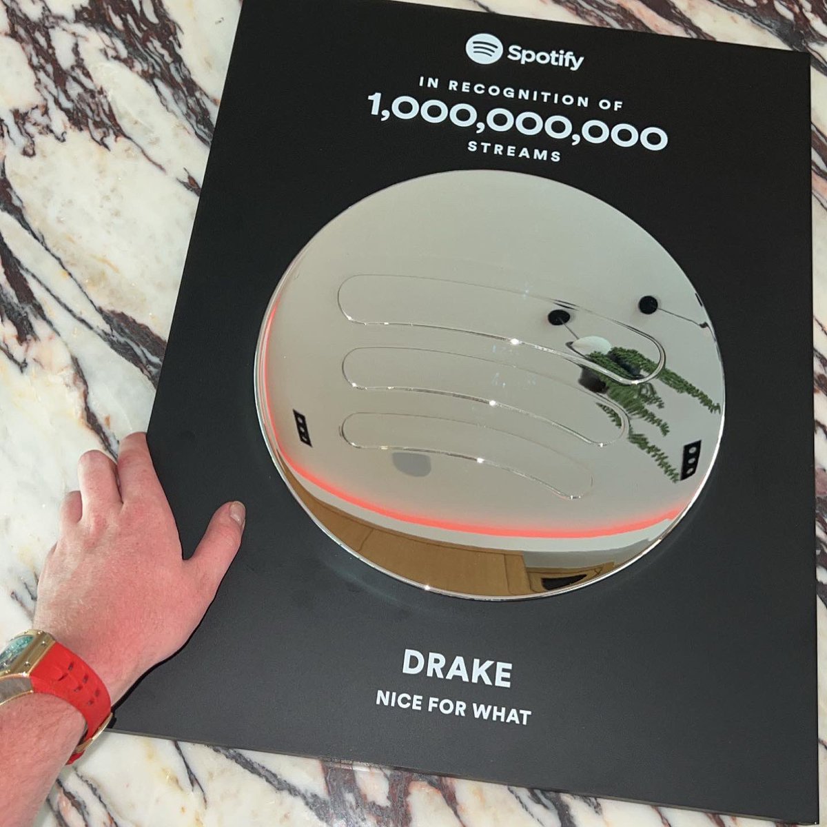 murdabeatz's tweet photo. KNEW THIS ONE WAS SPECIAL 
@Drake 🇨🇦 

NO MAS JULY 8TH https://t.co/DH1oglbnYc