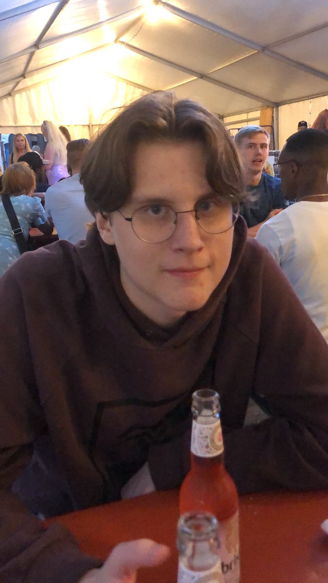 SomeeOnee tweet media