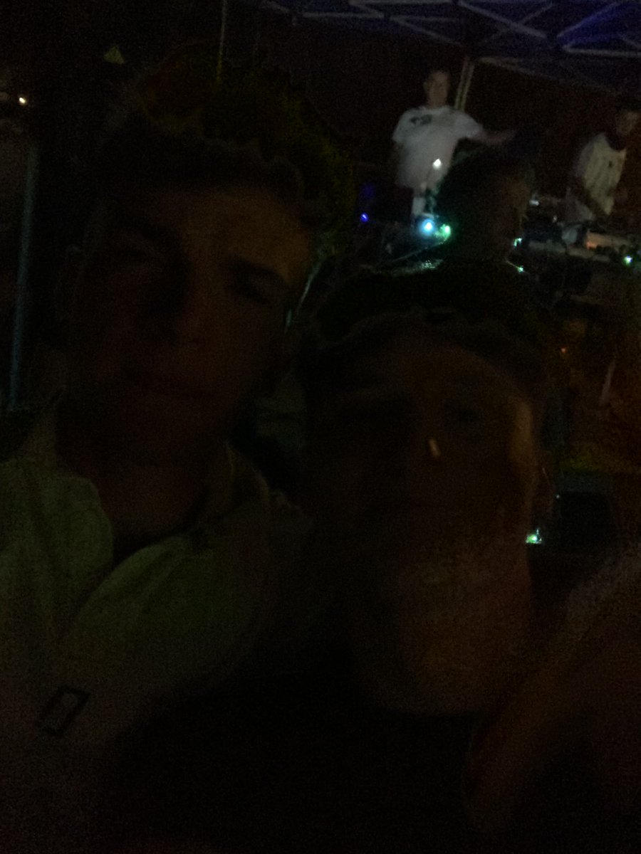 advicity tweet media