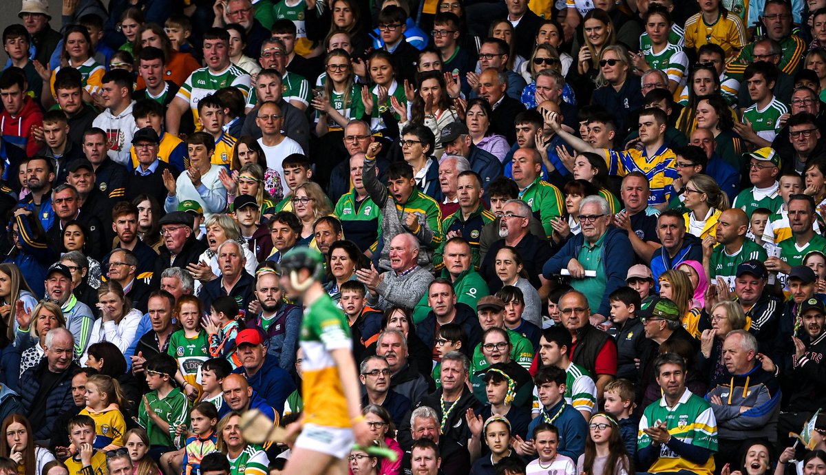 MicilGlennon's tweet photo. Still on the hunt for a couple of #AIMHC final tickets if anyone has any spares #OFFvTIP @ClubFaithful @Offaly_GAA @RobbieGlennon10 #GAA #keepthefaith https://t.co/V80Y1qdPWi