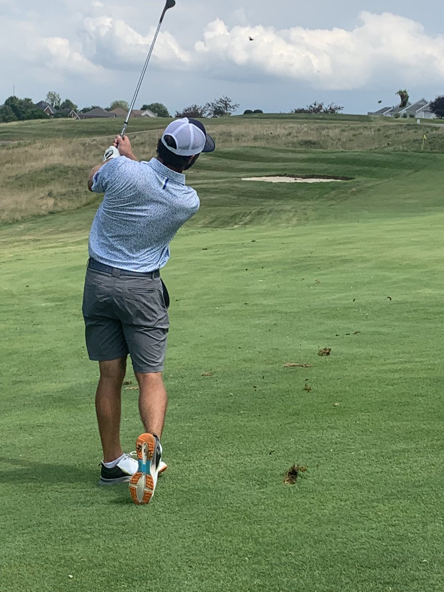 ECremeens1366's tweet image. Absolute best time playing @BullGolfCourse with @@Eli_ChasingScr and aspiring tour pro #BlakeKennedy! Such an enjoyable day with great company. Blake might have helped both me and Eli out with our game! I managed a few pics of Blake on #18. @chasingscratch0 #LGLG