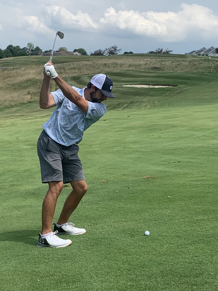 ECremeens1366's tweet image. Absolute best time playing @BullGolfCourse with @@Eli_ChasingScr and aspiring tour pro #BlakeKennedy! Such an enjoyable day with great company. Blake might have helped both me and Eli out with our game! I managed a few pics of Blake on #18. @chasingscratch0 #LGLG