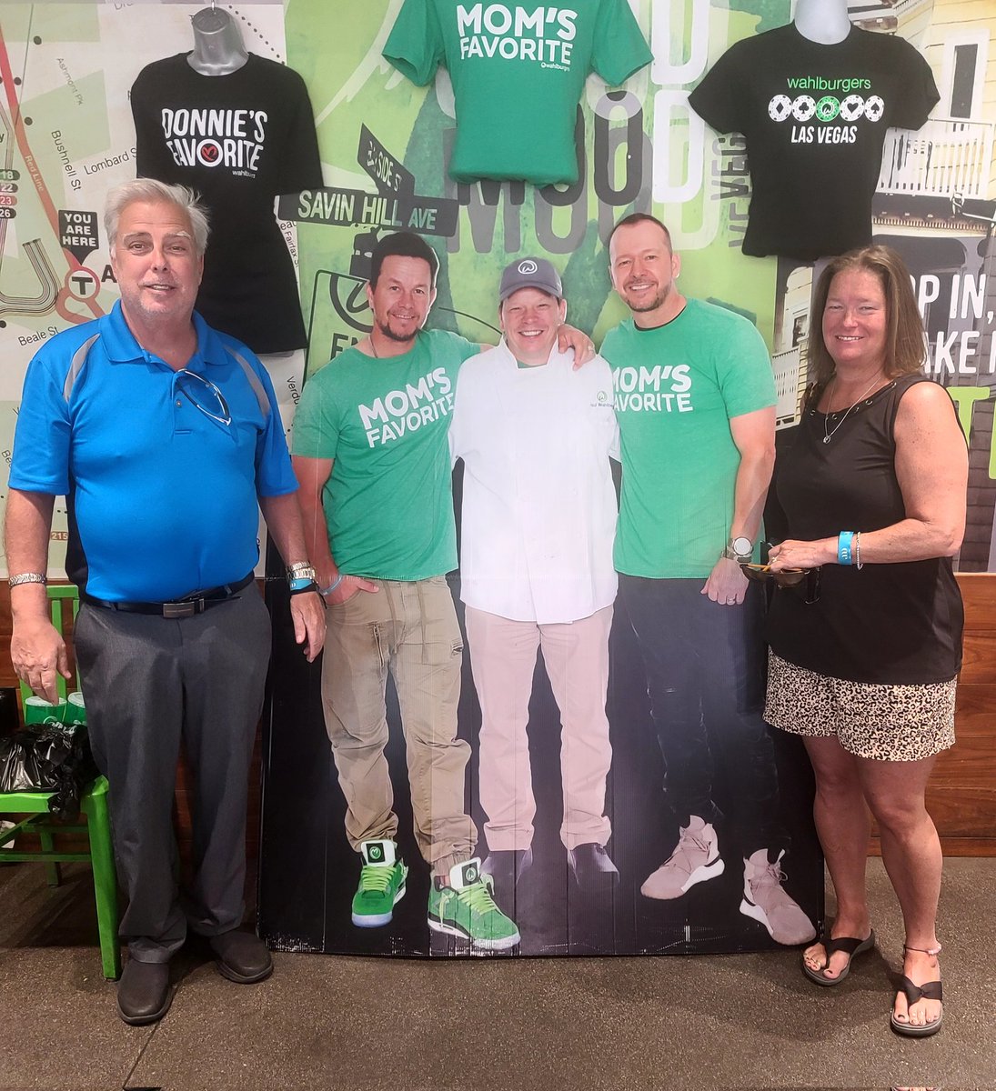 Mygolfdaddy's tweet photo. This weekend had been @bflay restaurants to try. Today was @BobbysBurgers_ . @Wahlburgers  is much better! https://t.co/oLHMgONduI https://t.co/AIjceBzLa1