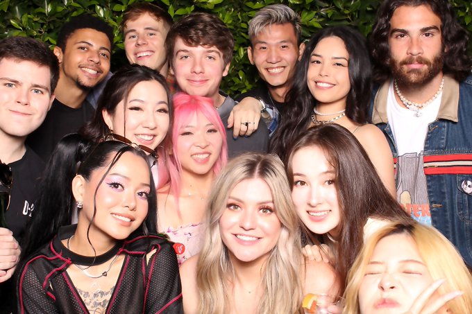 FRIENDS!!!!! :) too many people to tag but last night's OTV party was a great time 😌 https://t.co/tF