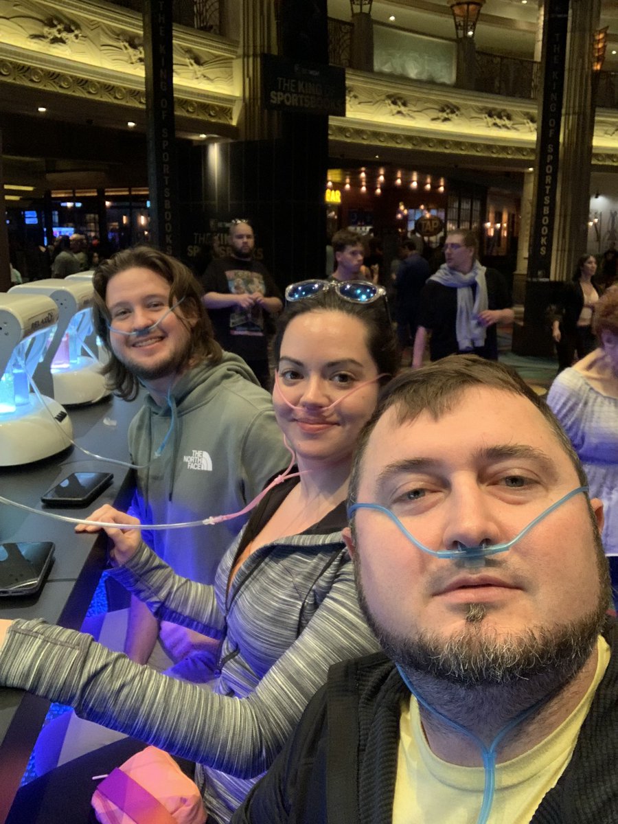 fsuconrad's tweet photo. On second break of @MGMGrandPoker $2500. Doing it right with @derrickcontrer1 and Amanda. #RunGood https://t.co/tbIxQCHvF6