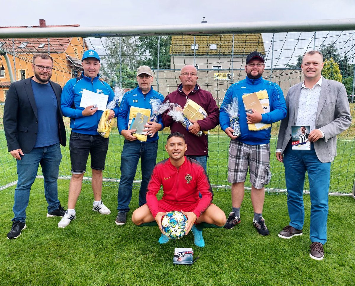 sakioficial's tweet photo. In Chemnitz - Performance for #svwackerauerswalde with my team ⚽️👍#svwacker #chemnitz #auerswalde #fussball #soccer https://t.co/pmm2afyKpy