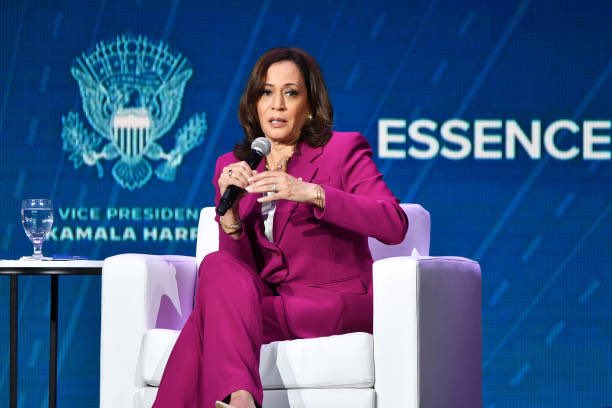 skylikeajedi's tweet image. VP Harris spoke onstage during the 2022 Essence Festival of Culture at the Ernest N. Morial Convention Center with Keke Palmer. 🇺🇸👏🏻