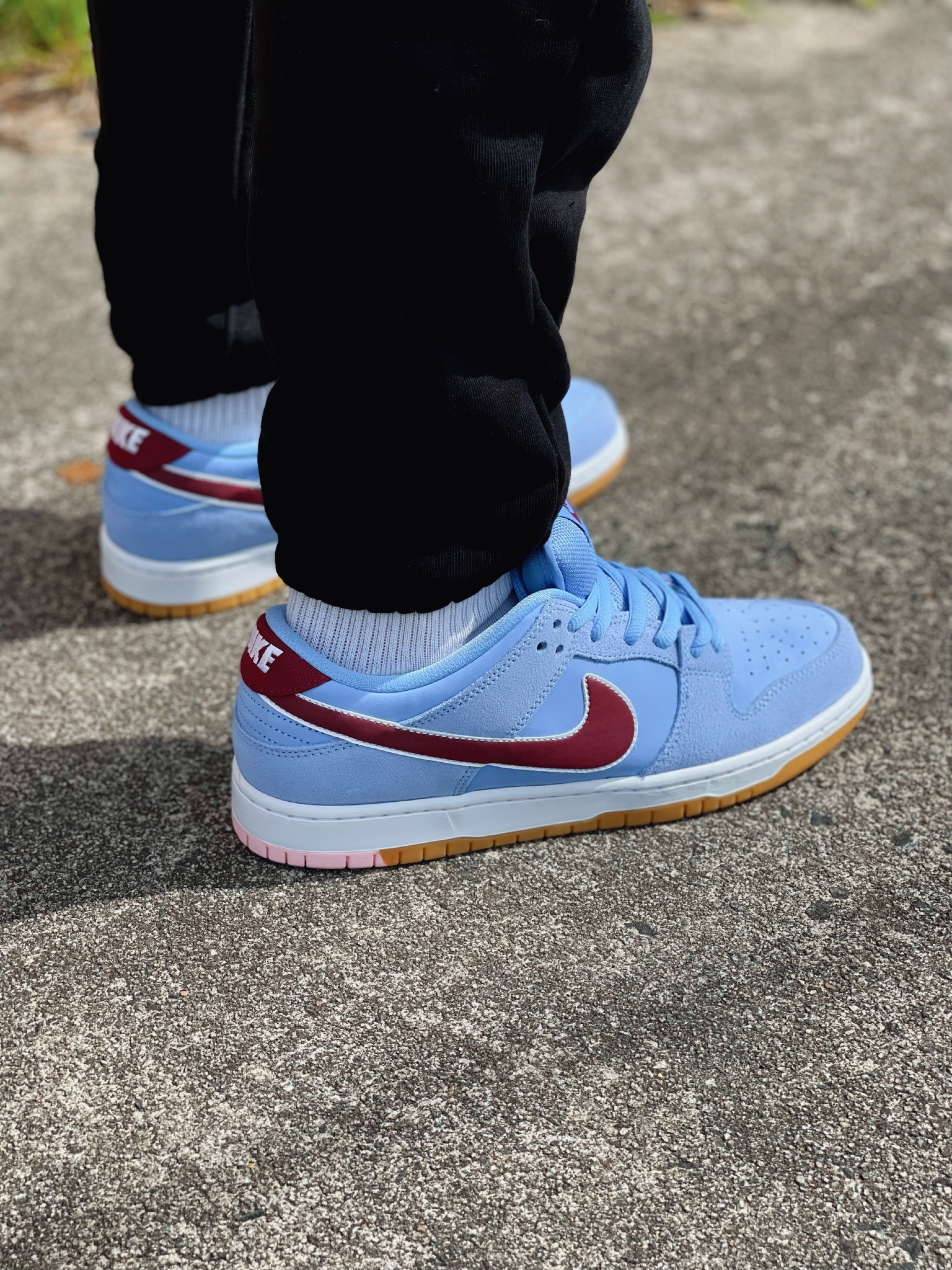 nike sb dunk low dodgers on feet