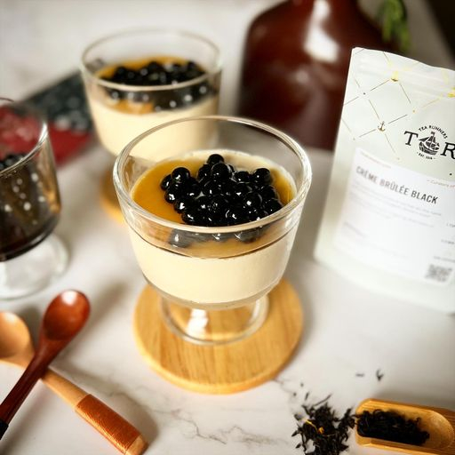 Dessert, anyone? 
Gaaahhh...how gorgeous is this? 
.
#sweettooth #cremebrulee #delicious #foodporn #classy #foodphotographer #teatime #hightea #tealover #culinary #decadent