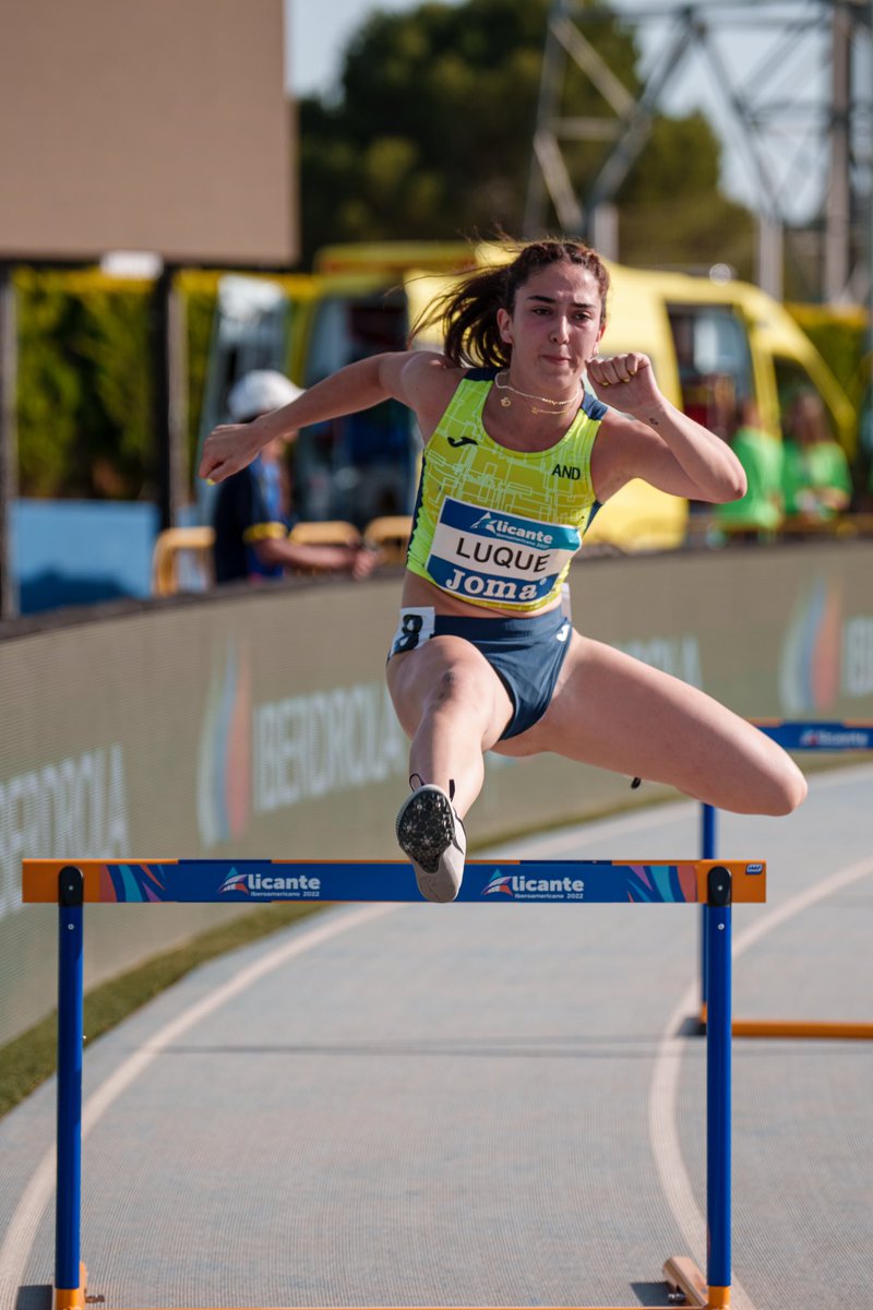 fedandatletisme's tweet photo. 📣 BALANÇ‼️(1)
Jocs del Mediterrani

Molt contents dels nostres atletes

@carlotttiii 200mll 26.62 Bon debut en una gran competició internacional
@BrunaLuque 400mt 1:04.43 MMP fer la millor marca en una gran competició és un excel.lent resultat https://t.co/cm8y53Ks4b