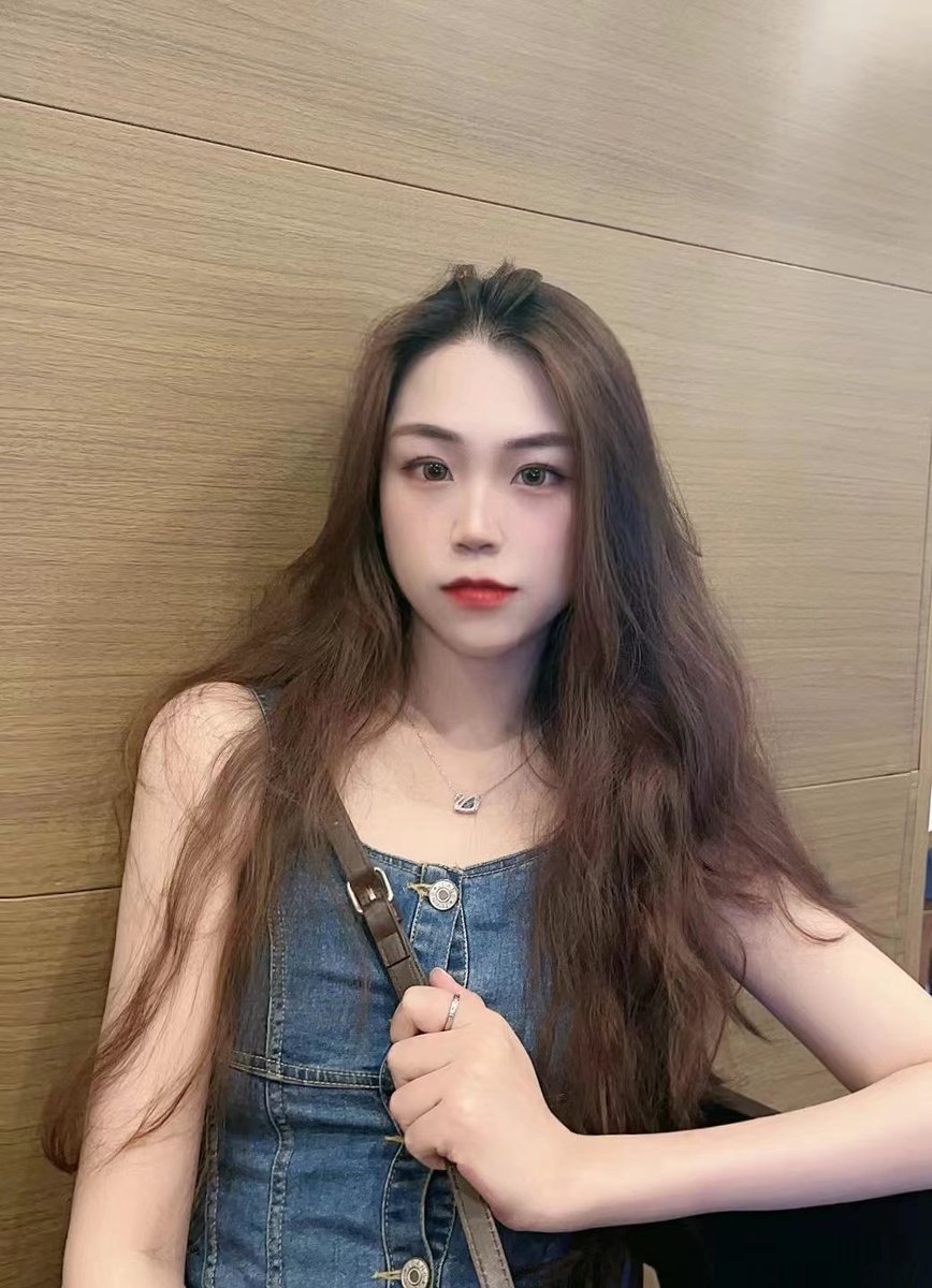 SEX_ABC1369's tweet photo. 这小骚逼天生就是被男人插的玩具 一看到主人的鸡巴已经想脱衣服服务主人了
#射屏 #射屏返图 #女學生 #騷逼 #中国 https://t.co/8BGzsby4sg