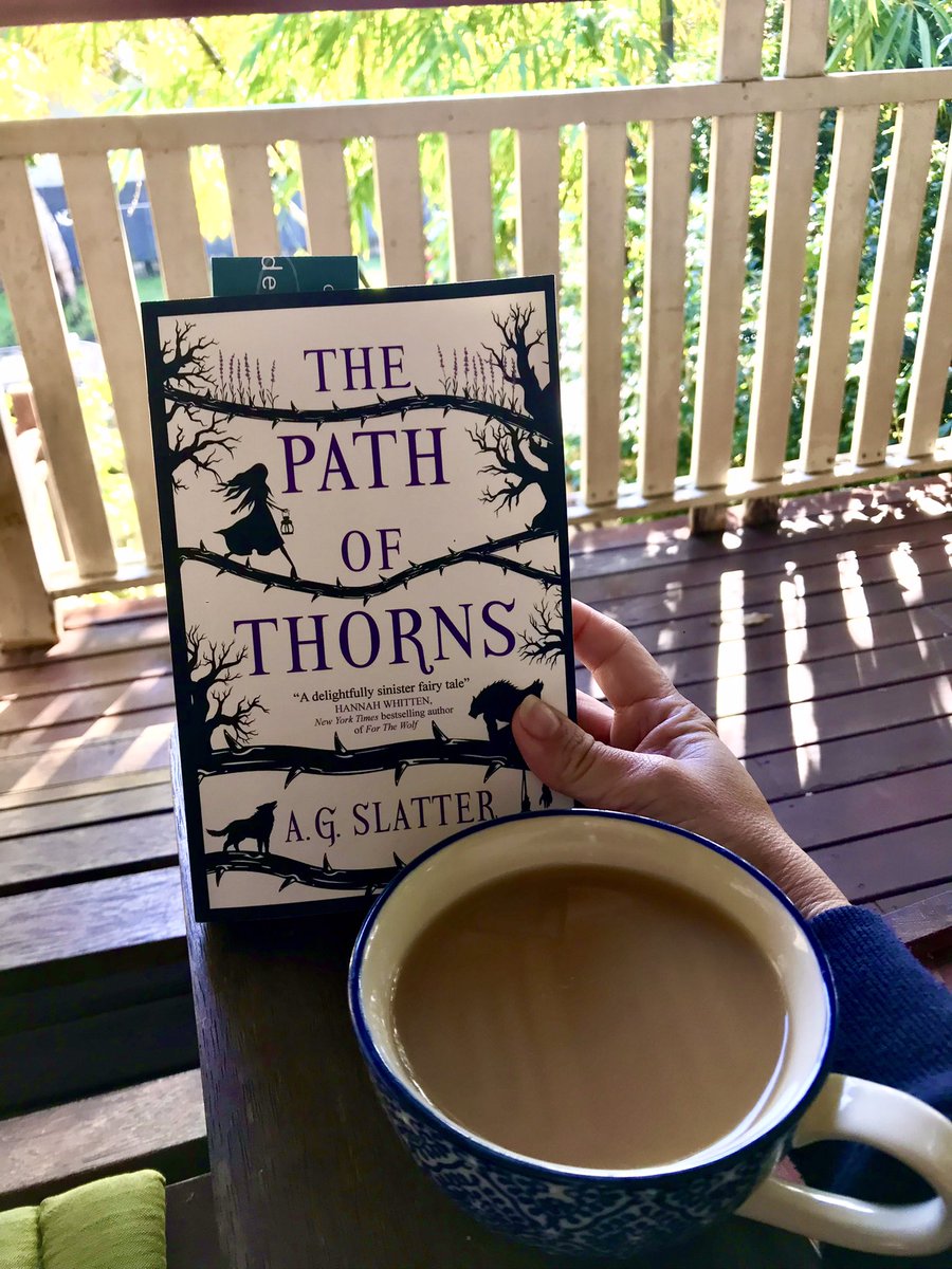 karenkhlee's tweet photo. Up too late with @AngelaSlatter’s #PathofThorns #sogood #blearyeyed https://t.co/TXjWJmQ2Xf