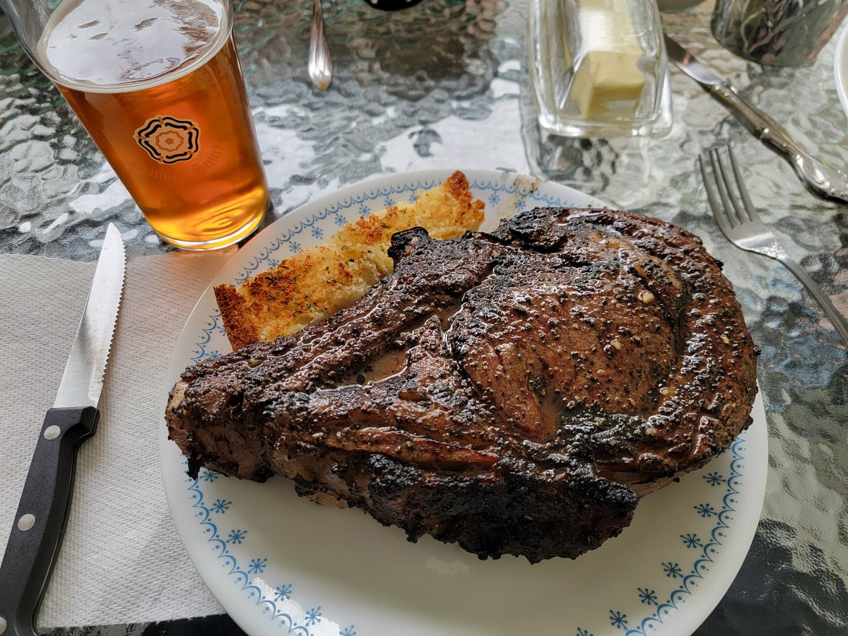 RahKoGen's tweet image. Tomahawk steak