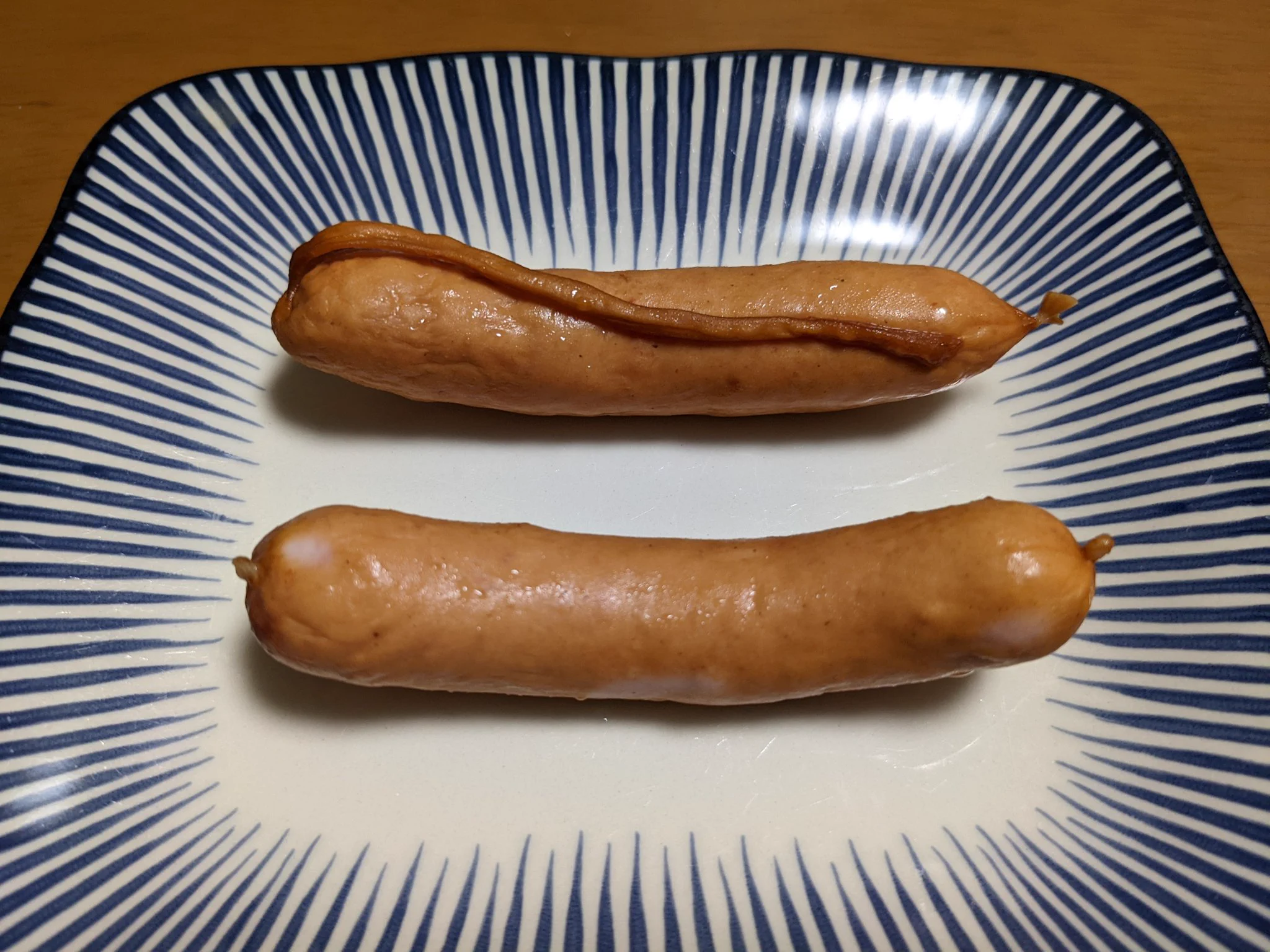 @ch__i おはようございます。
うちには、尻尾の生えた燻製屋さんがいました笑 