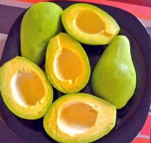 Avocados 🥑 are good for your Heart ♡.
Feeling depressed ?
An Avocado may be just what you need.
The fruit contains high level of
Trytophan
Vitamin b6
Folate and 
Omega - 3, which stimulate the production of a serotonin which usually runs LOW in depressed people.