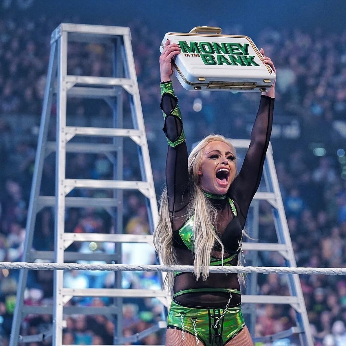 WWE's tweet photo. LIV MORGAN IS MS. #MITB 

@YaOnlyLivvOnce https://t.co/EVQja8ZJaS