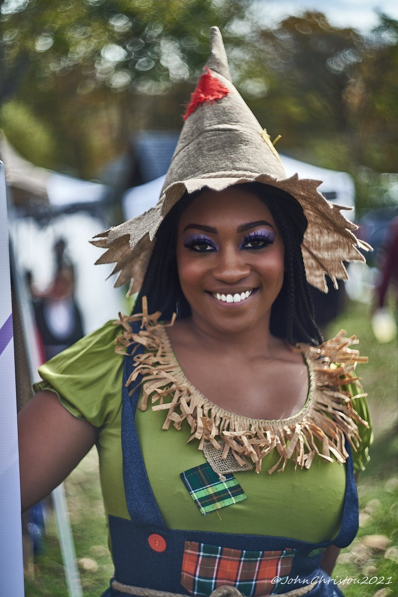 Dearest Halloween-lovers and assorted freaks,

Why not join us this October for The Halloween Vendor &amp; Oddities Market II at Blackthorne Resort in New York State's beautiful Catskills?

Other than the fact that it would make you a villain, obvs.

(Event photos: John Cristou)
