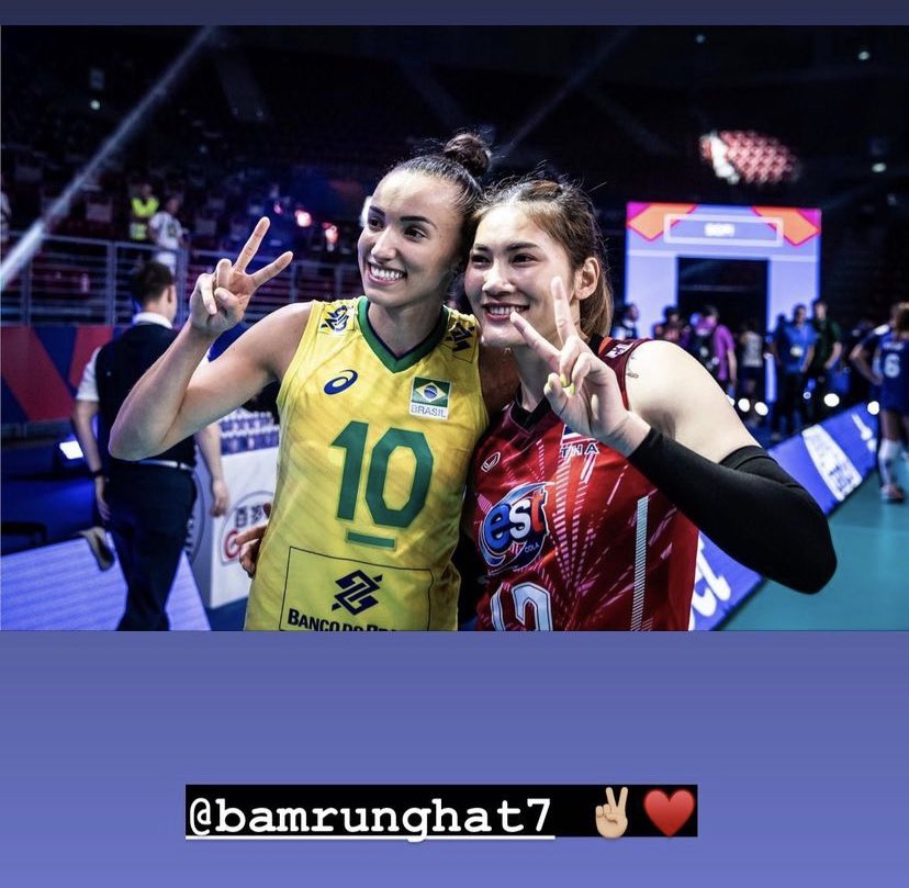 thavolleyball's tweet photo. The friendship between 🇹🇭 and 🇧🇷 is always too cute 🫶🏼

_____
#VNL2022 | #วอลเลย์บอลหญิง https://t.co/yEQkq4WJqr