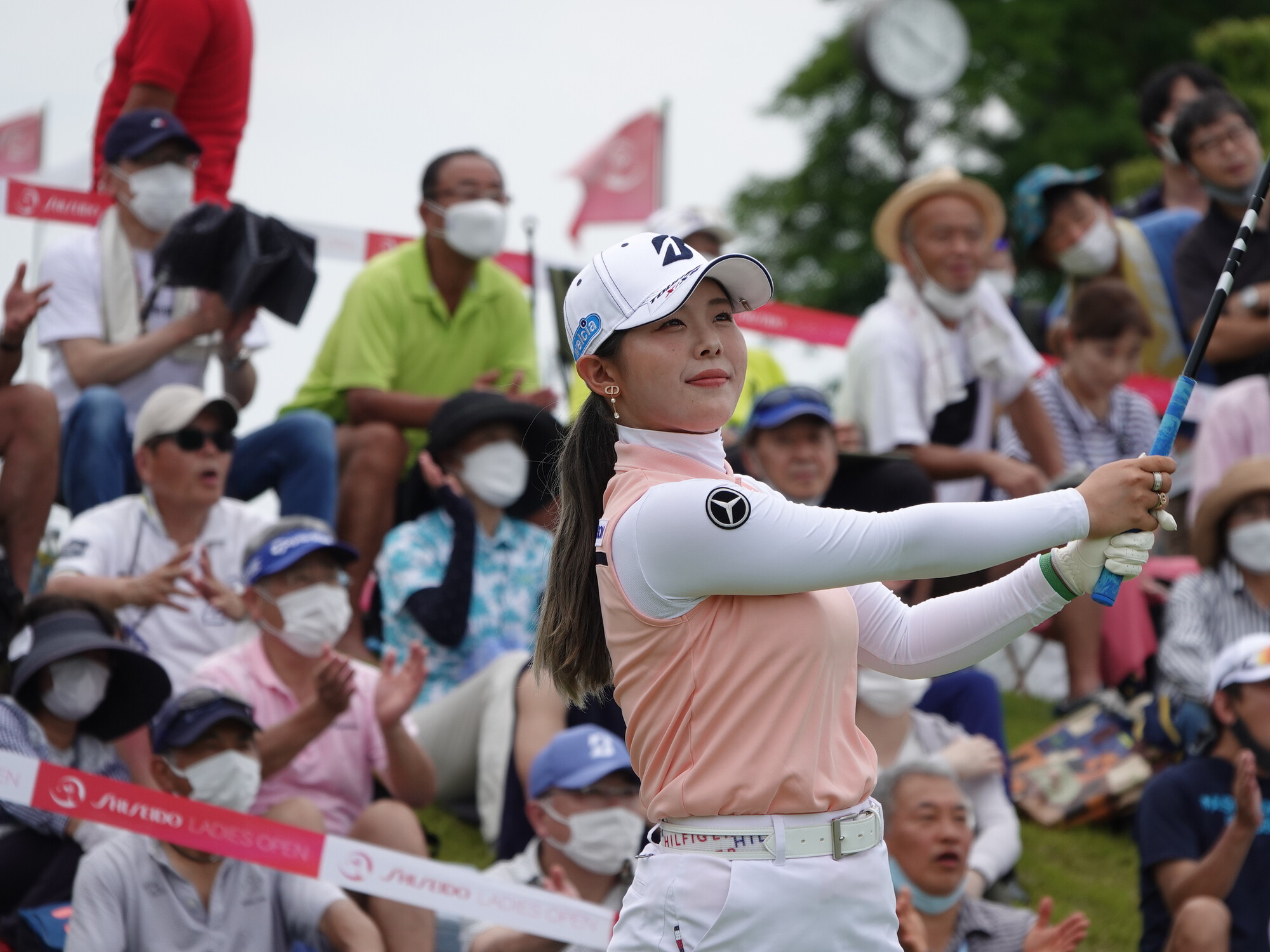 ユンチェヨン  / X