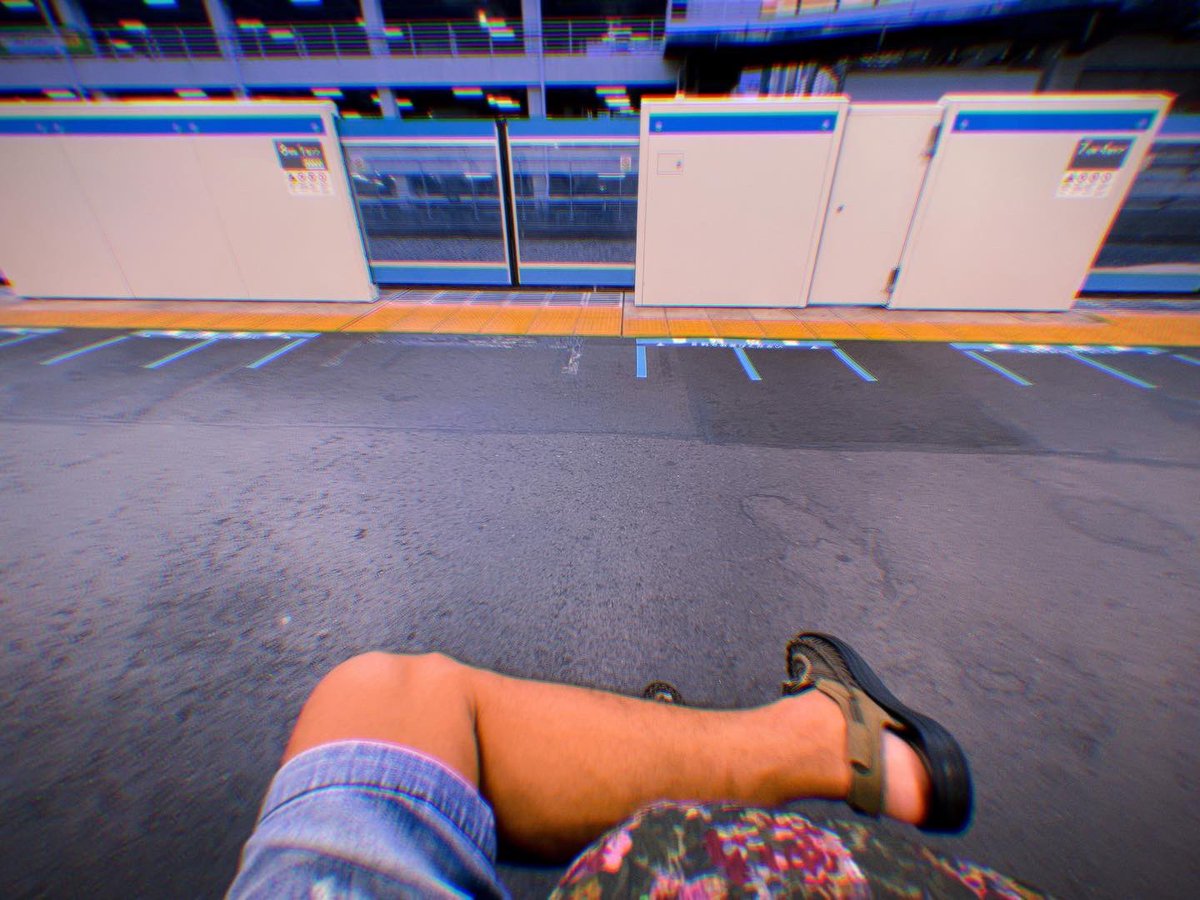 RyuNanakaze's tweet photo. 東京青春朝焼物語。──数年ぶりに朝まで飲み歩いてヘロヘロになって朝帰り。いいねえ、解放したねえ。トコトン飲んで、トコトンワガママ言って、トコトン二日酔いで死ぬって、気持ちいい😆🤟🔥🔥🔥

#朝焼け #朝空 #空 #朝帰り #東京 #東京青春朝焼物語 #drunkinthemorning https://t.co/3HMAH8wuMr