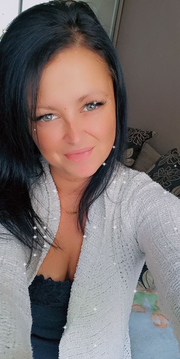 yaşlı bir kadınla dost olurmusun? ciddiysen bana yaz. buradayım bugün yazışalım mı?