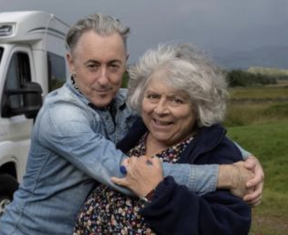 newenglandgrl's tweet photo. Watching “Miriam and Alan:Lost In Scotland on @PBS First they visited @pricklytartan and got their own #rebeltartan then they met up with #BillPatterson, dear Ned on #Outlander What a fantastic journey so far. https://t.co/kCOFwasp3R