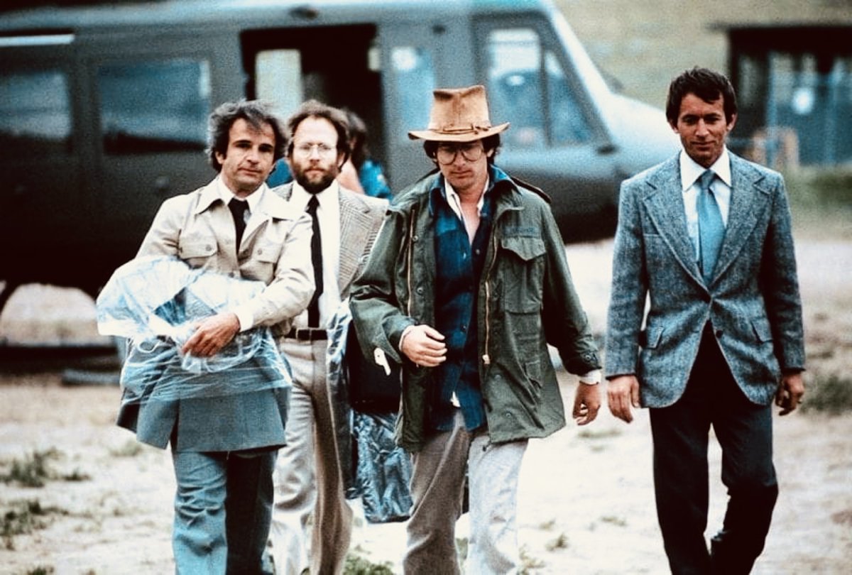 Los grandes #FrançiosTruffaut y #StevenSpielberg durante el rodaje de #EncuentrosCercanosDelTercerTipo/#CloseEncountersOfTheThirdKind (1977)
…
#DetrásDeCámaras 🎬🍿🎞
¡Suscríbete! 👉🏻 bit.ly/3PmmZTJ