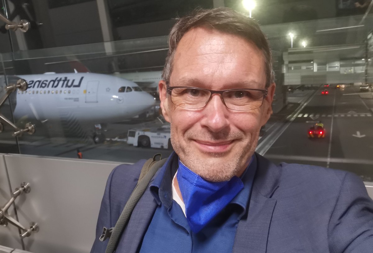 AlEmbajadora's tweet image. Y llegó el momento! Ese al que tanto le temí: El de la despedida! Se me nota? Estoy nervioso! Colombia: gracias por harberme alojado por casi 4 años. Colombian@s: Me harán falta.