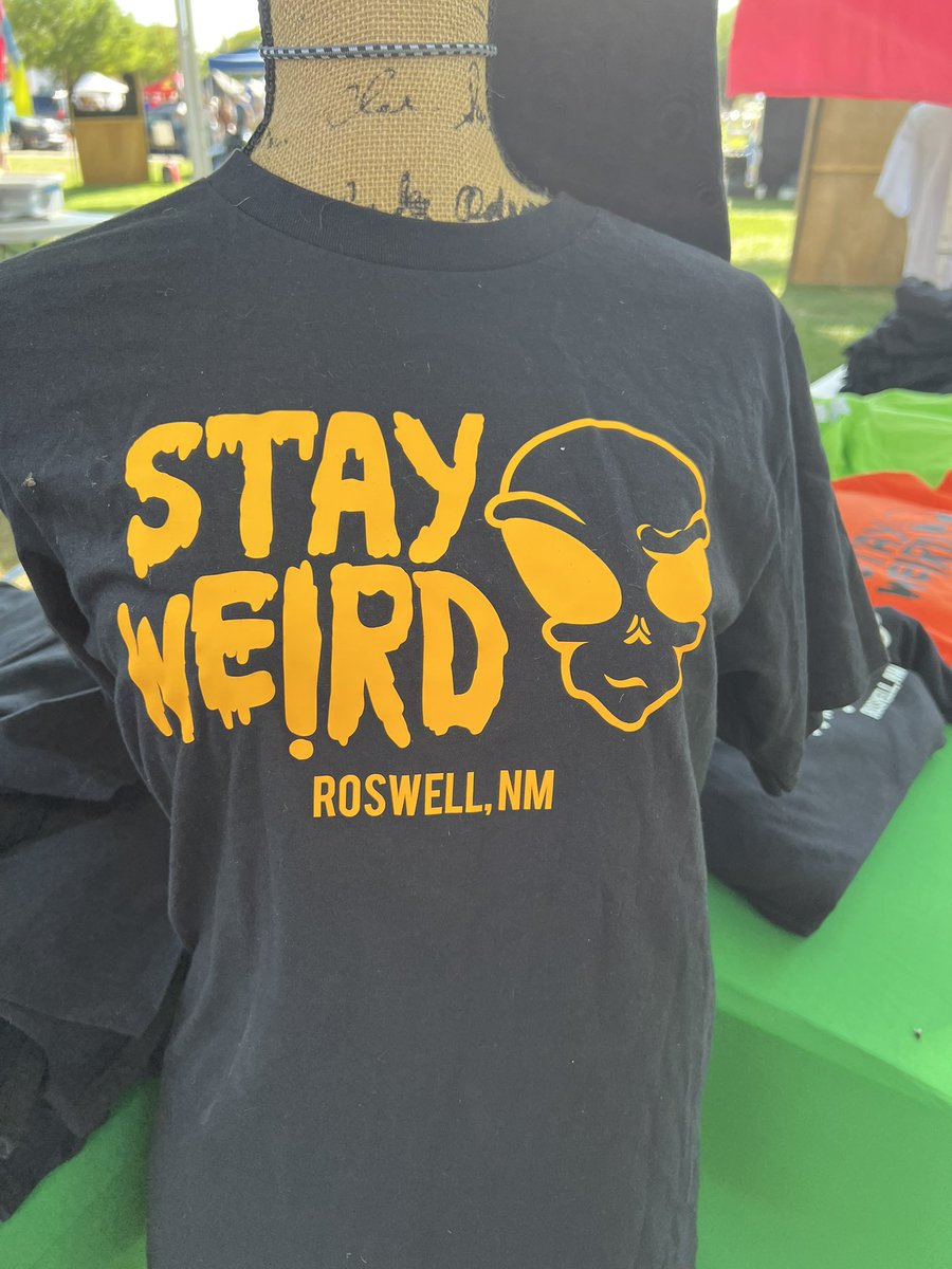 Rez_Lizard's tweet photo. #alienfest #RoswellNM 👽🛸 #elote 🌽 #NewMexico #aliens https://t.co/aTY0rq9eOU