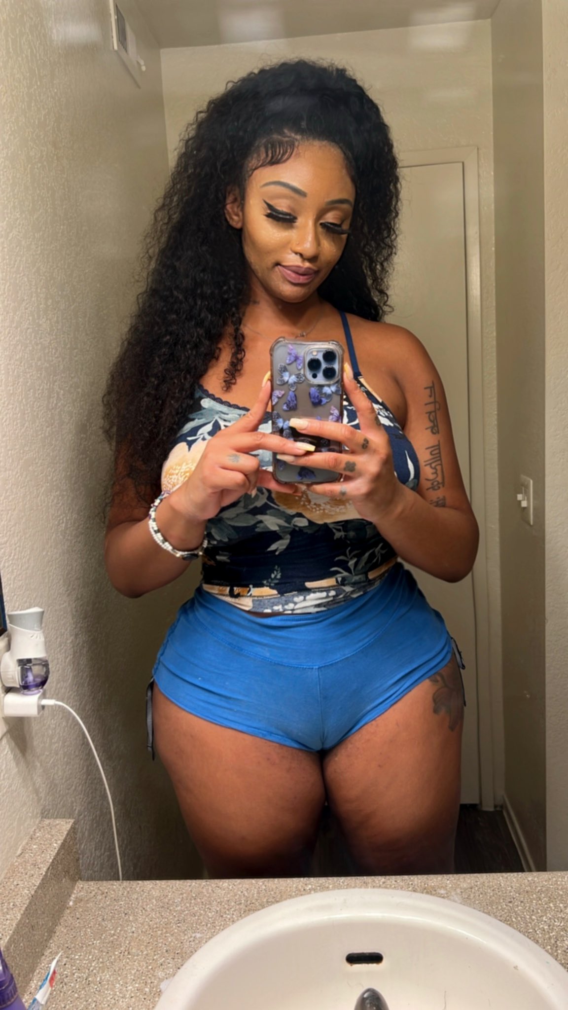 TW Pornstars - 3 pic. 🇳🇬Eze Nwanyi Ifeoma ✨. Twitter. Tall n Thick. 2:16  AM - 3 Jul 2022