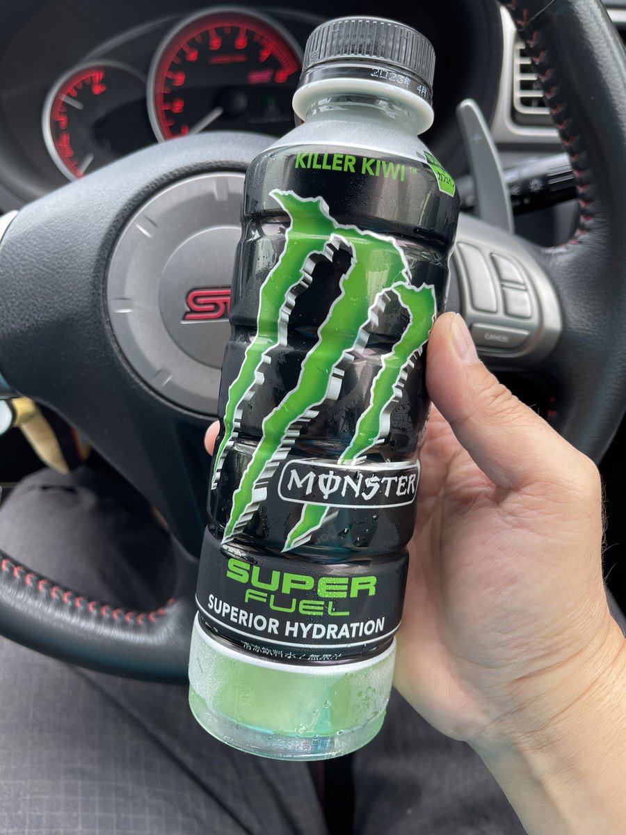 flyingkoara's tweet photo. 炭酸苦手な私にはタマランモンスター!美味いしっ!😆👍❤️😈
#MonsterEnergy #superfuel https://t.co/cclrtjMbXk