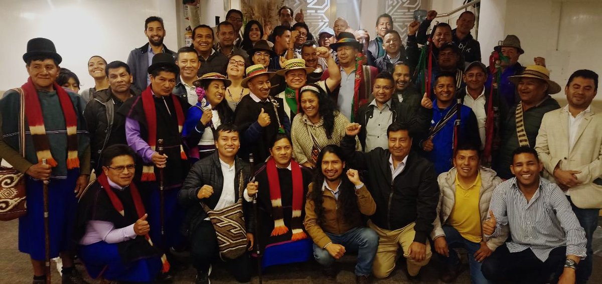 En la ciudad de Bogota, las organizaciones indigenas nacionales, nos reuninos con el objetivo de afianzar el camino poltico del cambio, asi mismo organizar el desarrollo legislativo de  nuestros representantes y preparar la cumbre de pueblos y organizaciones  indigenas del pais.