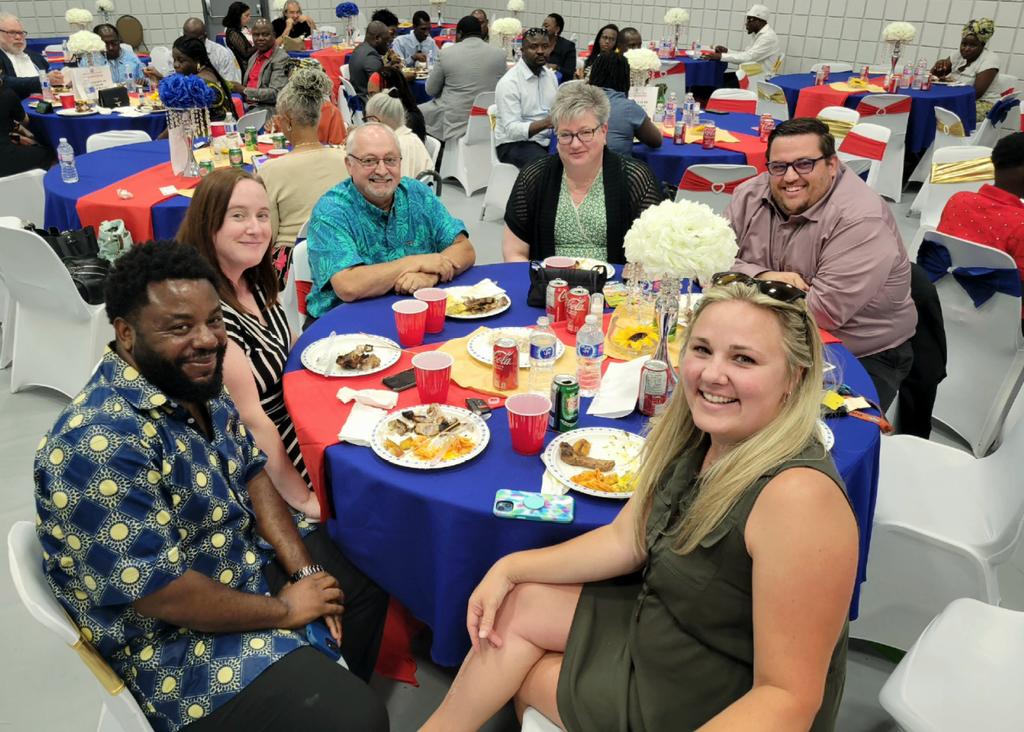 Quelques membres du CscProvidence célèbre le 62e anniversaire de l'indépendance du Congo au Collège Boréal! <a href="/m_limoges/">Micheline Limoges</a> <a href="/TomIdrine/">Idrine Matenda-Zambi</a> <a href="/daniparent3/">Danielle Parent</a> <a href="/demerobe/">Robert Demers</a> <a href="/pharm_tech_diva/">Janine B</a> @JP_Providence