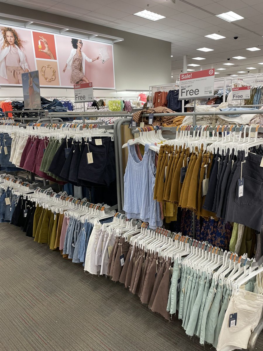Christy_Dani's tweet photo. Style crushing brand tonight! #Holidaydomination #ThisIsTinley https://t.co/c1rS7MBKRB
