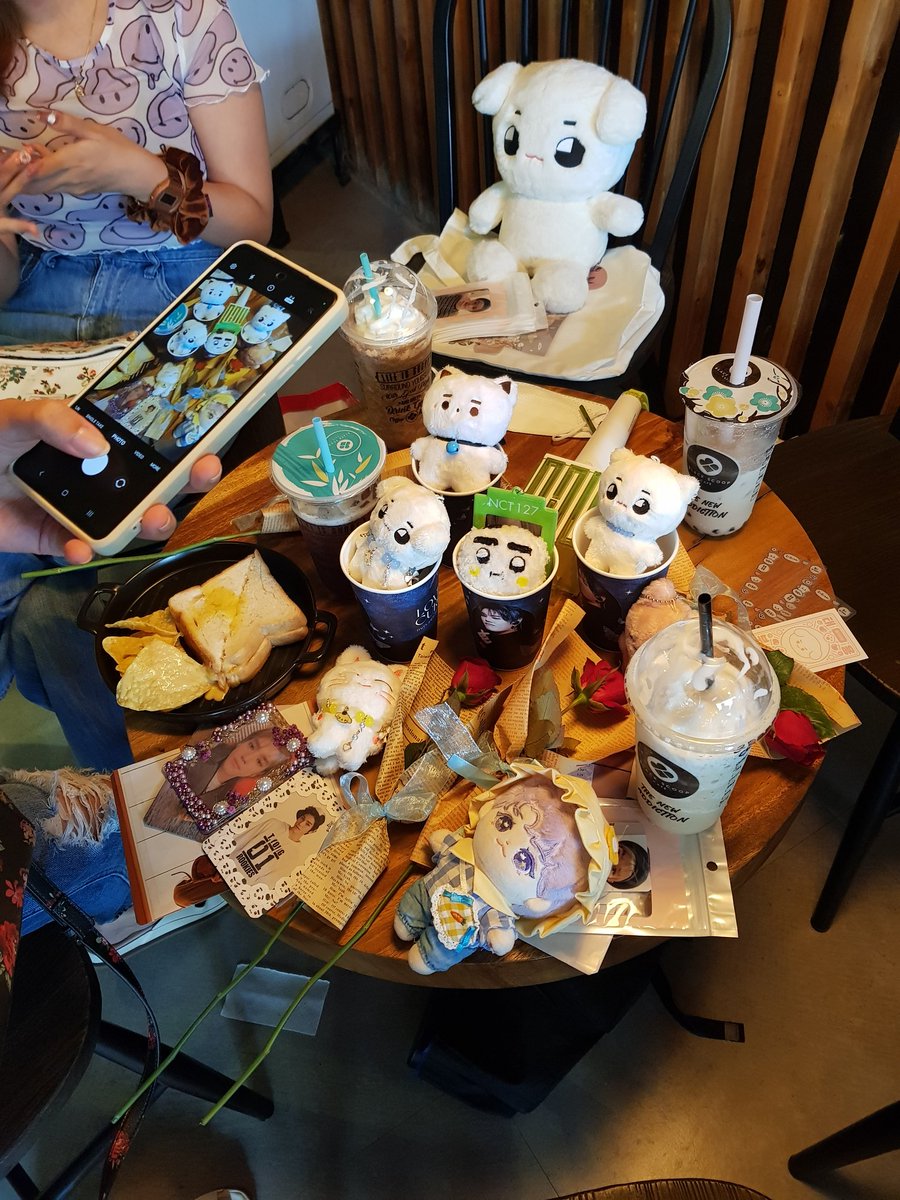 Yesterday 🥺💗💗 (with the best people) 

#러블리_28번째_태용날 #ARoseInTheSkies
<a href="/tyongloversclub/">Tyong Lovers PH</a>
