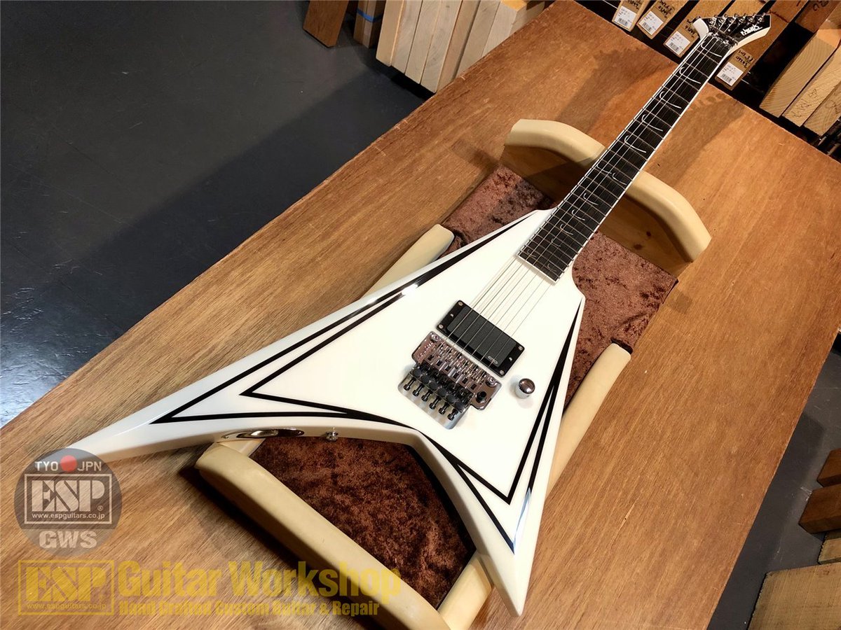 【生産終了】認定書付きESP E-Ⅱ ALEXI WILD SCYTHE ESP E-II Alexi Wild Scythe (2017) - Guitar Compare