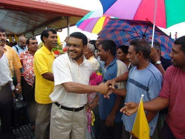 إنَّا لله وإنا إليه راجعون 
މާތް الله, މައްޔިތާގެ ފާފަ ފުއްސަވައި ހެޔޮ ރަޙްމަތް ލައްވައި ސުވަރުގޭގެ ދާއިމީ ނިޢުމަތް މިންވަރު ކުރައްވާށި.އަދި  ޢާއިލާއަށް ކެތްތެރިކަން ދެއްވާށިآمیـــــــــــــن