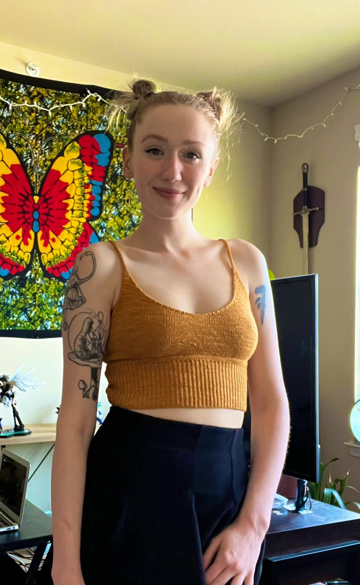 VanillaDeeLite's tweet photo. This top! My titties π That clavicle! Also, I have a hot boyfriend π₯° #hotgirl #hotguy #hotcouple #PowerCouple #nicetits #doublebuns #FeelingMyself #selflove #tallgirls #croptop #beauty #sustainablefashion #Sustainability https://t.co/qtj54isIX3