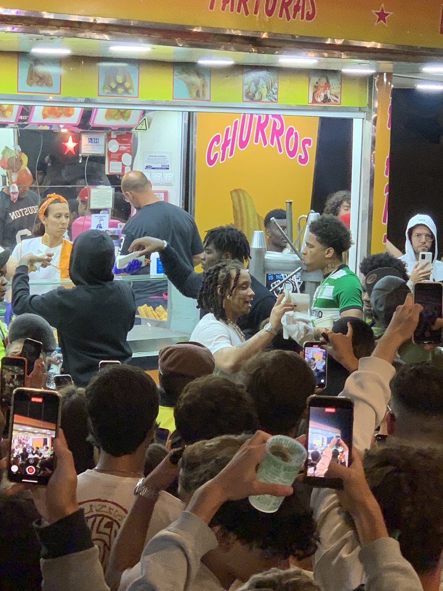 pitar uns churros com o trippie