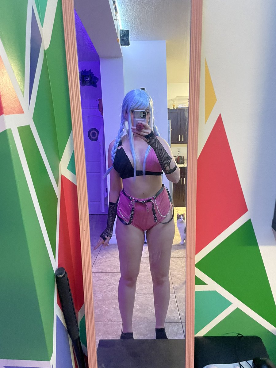 Kurbiix's tweet photo. #jinxcosplay https://t.co/7bpxtHR8Wm