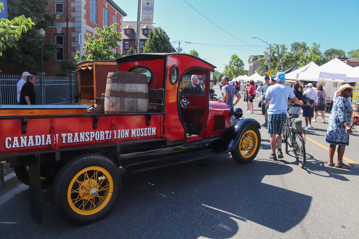 windsorupdates's tweet photo. Hiram Walker Commemorative Statue unveiled at the corner of Devonshire Rd. &amp; Riverside on July 2, 2022 for their 206th Birthday Celebration. The Walkerville Art Walk featured Vendors, Artists &amp; Artisans, Musicians and more. #yqg #windsoressex

More photos: https://t.co/tGMPQe3rDt https://t.co/8e1vOkiw0p