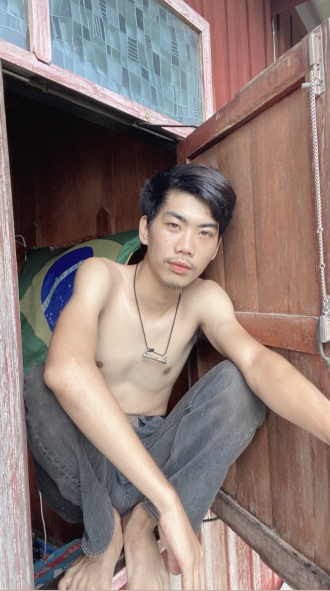 Maxky800's tweet photo. อะไรเมาผมเอาหมด🤣🤏🏻 https://t.co/1AvcixVsSD