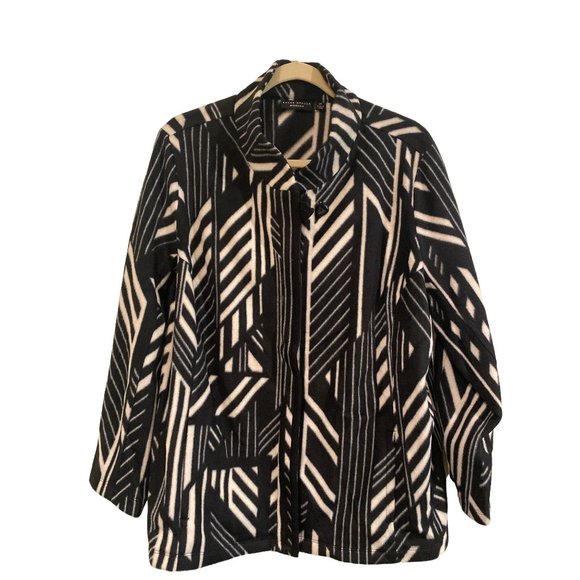 RealLapreill's tweet photo. So good I had to share! Check out all the items I'm loving on @Poshmarkapp from @GloriaOnuoha11 #poshmark #fashion #style #shopmycloset #daydreamer #anthropologie #susangraverweekender: https://t.co/0xkG9RrGP6 https://t.co/OrV69saJE1