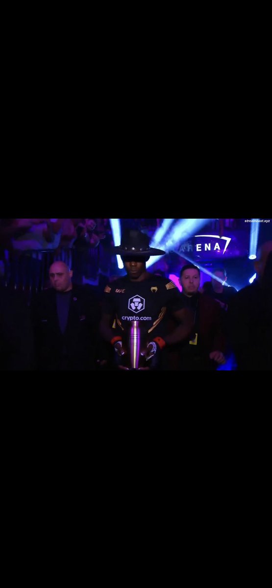 ChuyPDX's tweet photo. #UFC276 Seer from Apex Legends Walking Out https://t.co/rbylfMI0zx