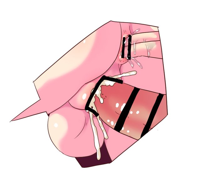 はみ出るキンタマ 