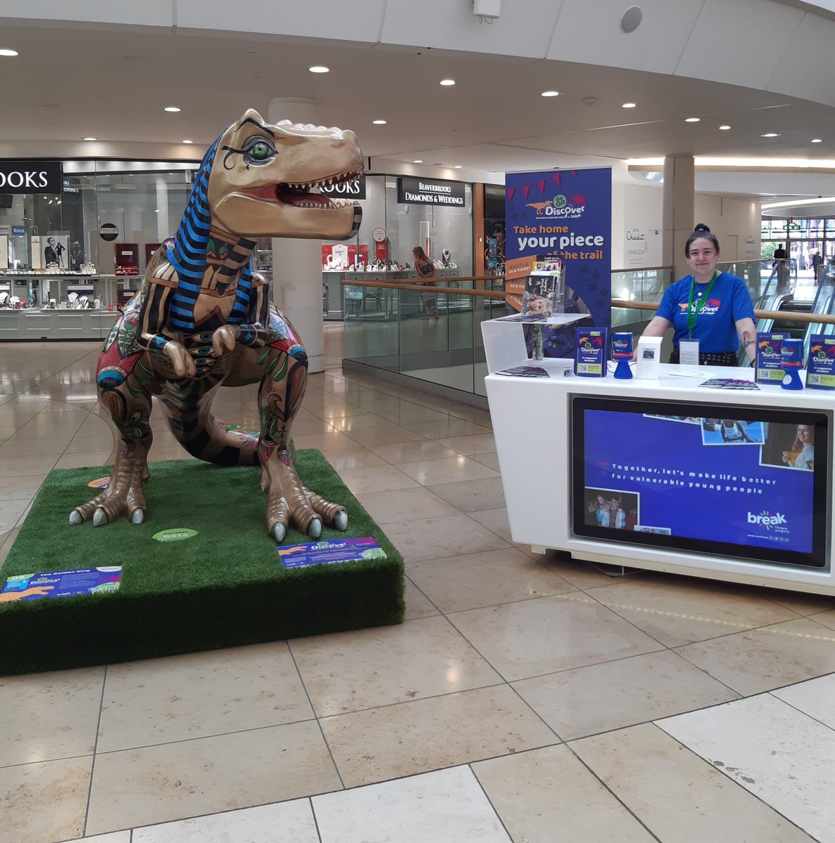 Pop-up stall all ready to go for today. We have maps and raffle tickets, also happy to answer any questions you may have about our amazing T-Rex and Steppe Mammoth trail! In Chantry Place, Norwich, across from Pret. @GoGoDiscover22 @wildinart @break_charity #GoGoDiscover