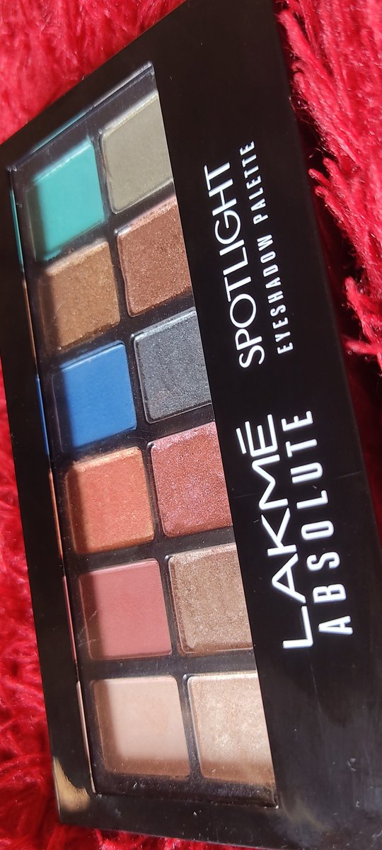 _Khushi_02's tweet photo. ❤️ LAKMÉ ABSOLUTE spotlight Eyeshadow palette ❤️
I like wearing this #palette of 12 #pigmented powder #eyeshadows
@ILoveLakme @LakmeFashionWk @LakmeSalon @Fashionista_com @nailsinc @ZoyaNailPolish https://t.co/1ex0hxMbAf