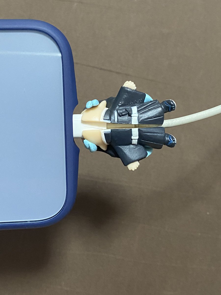 shanyou88_'s tweet photo. ケーブルが折れかけてて
たまたま安く売ってたから
買ってみたんだけどよ
…シュールすぎねぇか?笑笑笑笑
顎も体も裂けてんだけど笑笑笑笑
でもちゃーんと中身は
肌色だった🤣
#時透無一郎
#CABLEBITE
#鬼滅の刃 https://t.co/mgJRtQhINh