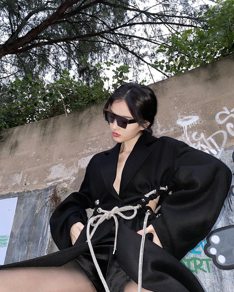 ⠀
⠀   凛角名 —  posted
      07-03 6:04; out
      she got it from her mom, the sass.
       
⠀